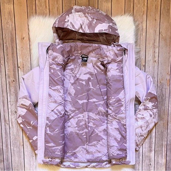 The North Face Women’s Garner TriClimate 3 In 1 Jacket - Picture 6 of 14
